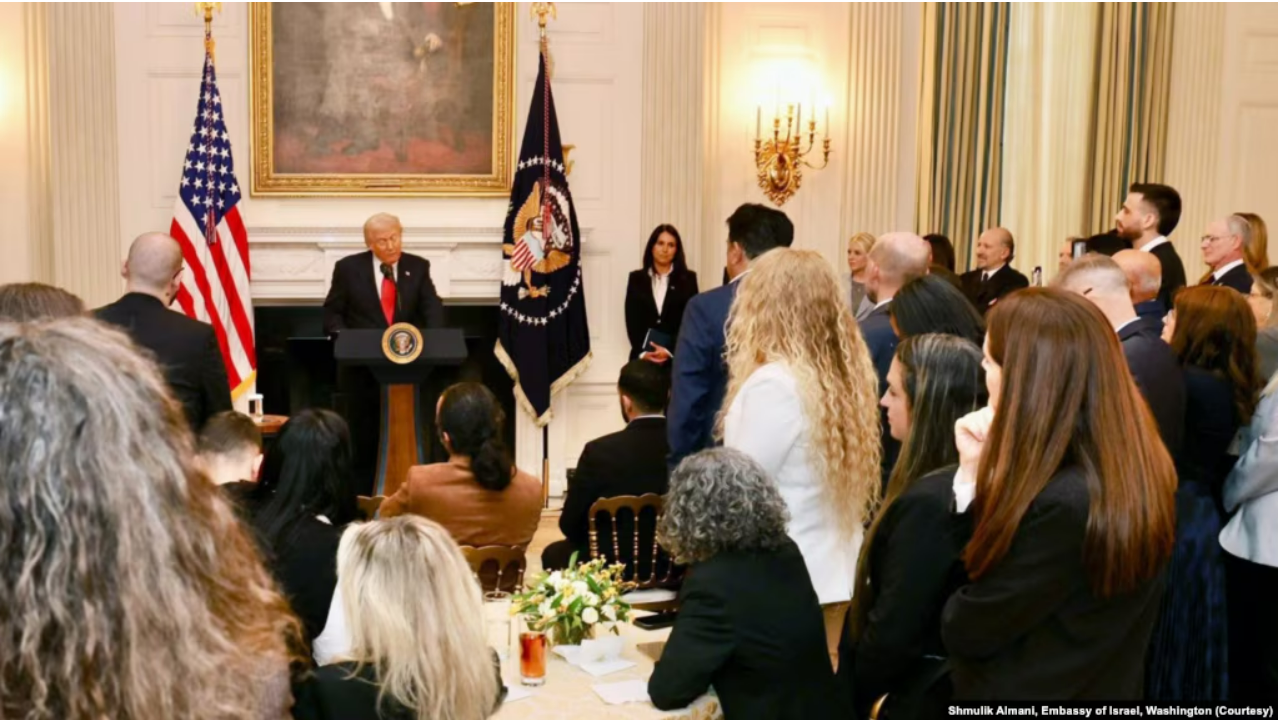 特朗普在白宫会晤最后一批获释的以色列人质