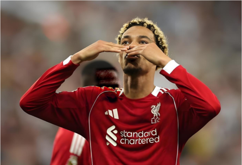 斯洛特：基耶萨也能踢中锋，如果埃基蒂克累了可以轮换