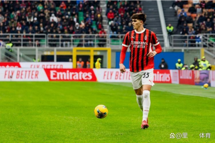 20岁新星爆火引关注：阿森纳安排球探造访AC米兰，阿莱格里不放人