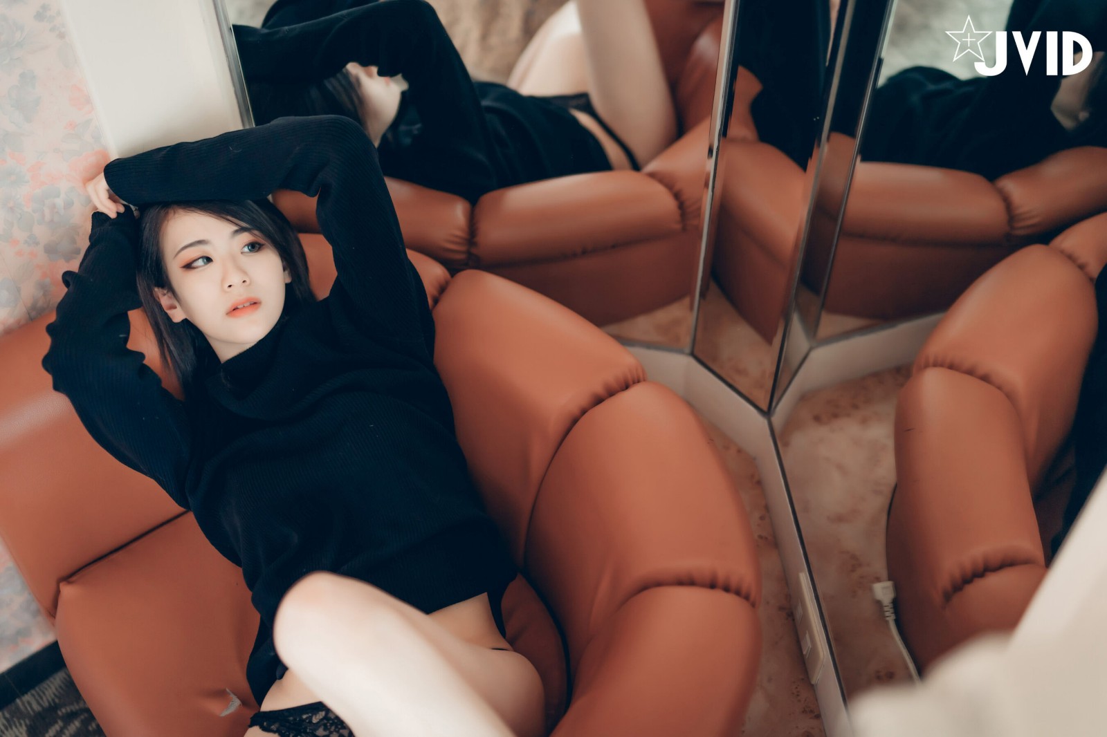 阿黎《從畫裡走出來的女子》