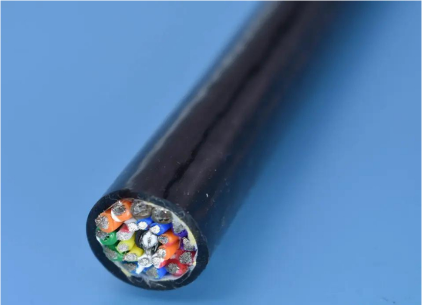 20万股东泪奔：“大牛股”中超控股，又杀回来了！