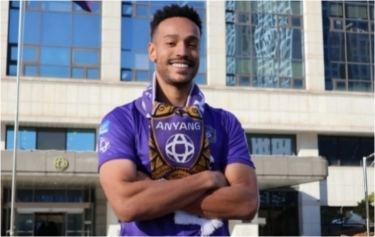 或遭截胡！全北现代加入争夺战，上海申花中意的巴西高中锋有点悬了