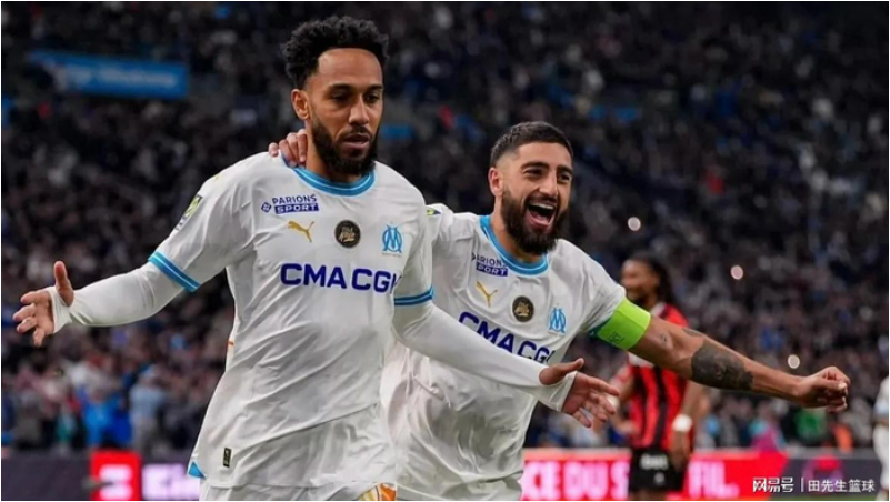 国足怕不怕？加蓬非洲杯垫底出局，直接解散国家队开除奥巴梅杨！