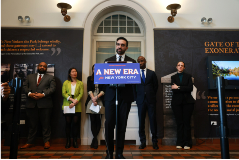 马姆达尼午夜宣誓就职 成首位穆斯林纽约市长