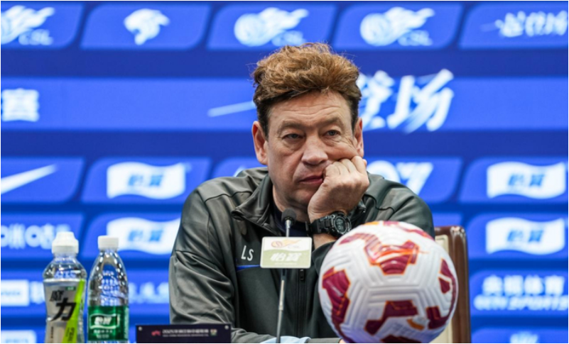 没正牌后腰缺边锋的433，申花新赛季场场互捅？主教练负责背锅