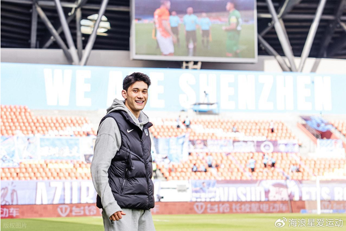 联赛冠军拼图！拜合拉木加盟成都蓉城！年仅23岁，已是国足主力！