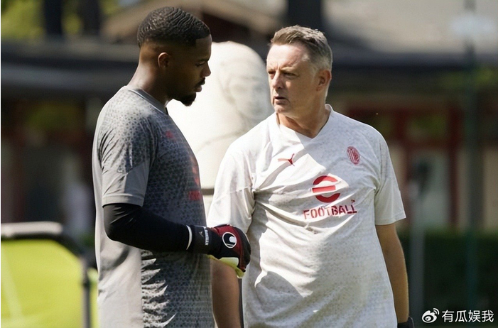 申花为了冠军拼了，引进前AC米兰、阿森纳教练，补强最弱一环