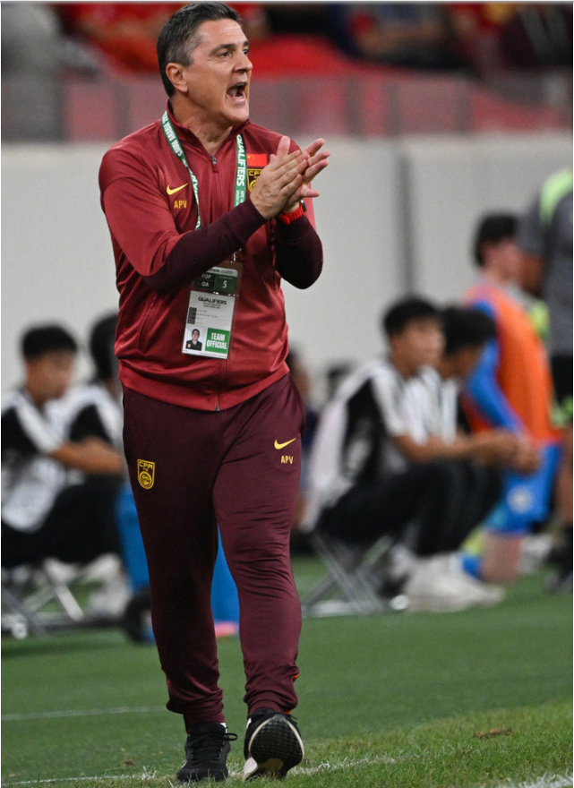 体坛午爆｜U23亚洲杯国足明战伊拉克，公牛双向合同签河村勇辉