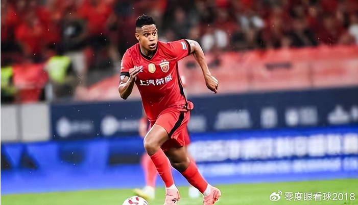 错上加错！海港祭出冬窗最迷之操作，成都蓉城捡漏喜得中超2大悍腰