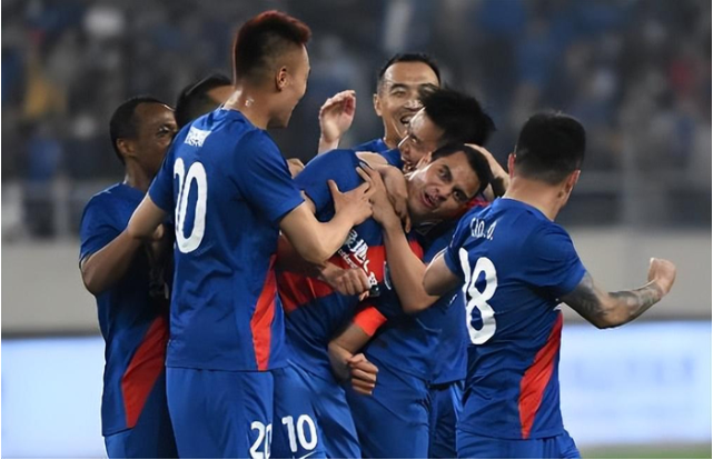 谢晖从亚泰下课后在2026年现身新去处！已公开亮相发声，引发热议