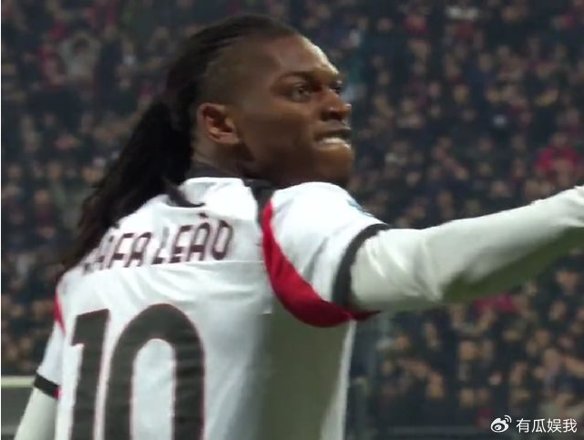 一场1-0！让意甲榜首又易主：米兰登顶+领先2分，国米赢球＝反超