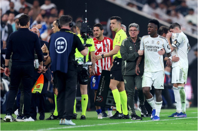 老佛爷会赶走你！皇马1.5亿帝星屡遭西蒙尼挑衅，被换下后愤怒约架