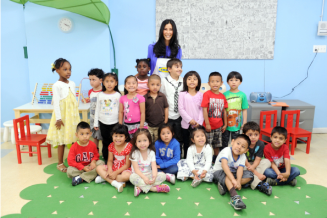 纽约州长霍楚携手市长马姆达尼 推出2岁幼儿免费托育计划