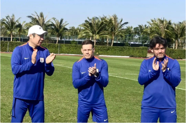 中超|两名西班牙助教加盟泰山队，新赛季将辅佐韩鹏征战联赛