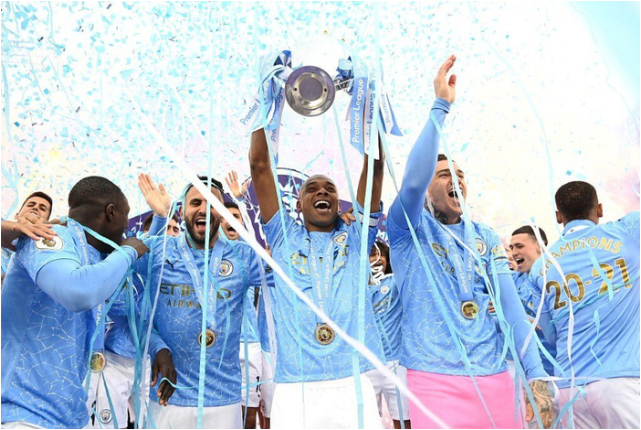 费尔南迪尼奥炮轰达洛特逃红：蹬踏膝盖是直红！曼城总是遭到不公判罚