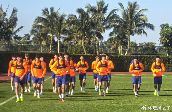 泰山队新中卫来了，与彭啸在U23搭档，名记对他评价颇高