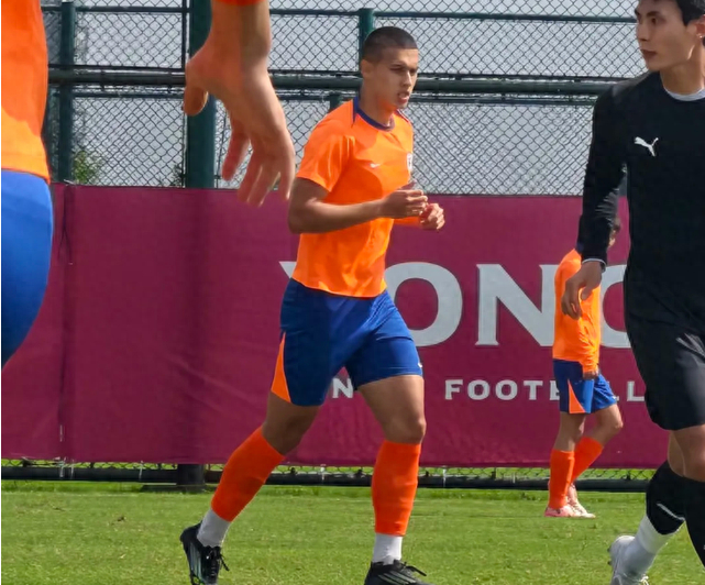 泰山队动态，热身赛1比5输球，主力在国足进球，克雷桑恢复训练