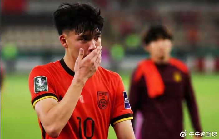 失望！U23国足输球王钰栋成“罪臣”，球迷怒喷：把自己当梅西了