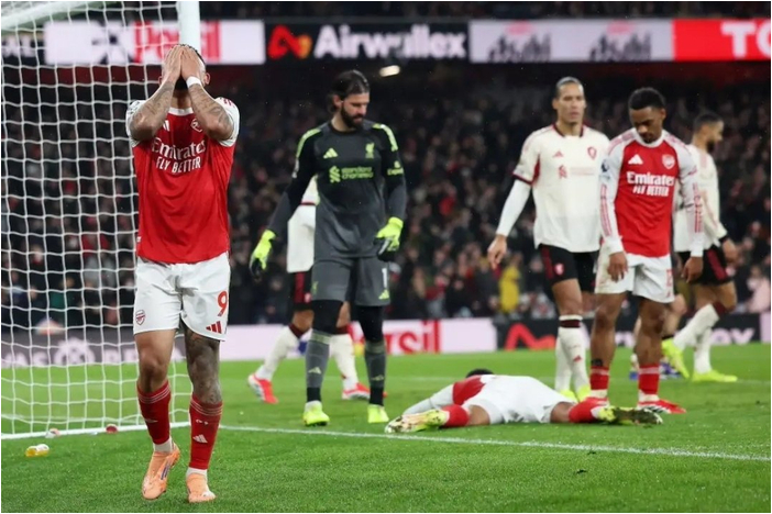 阿森纳6分领跑英超，争冠对手连失良机