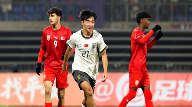 董路：17岁国足新星能进皇马巴萨！身体技术速度俱佳 中国09第一人