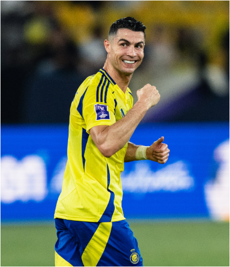 C罗转投新月？联手本泽马，踢兄弟足球，解决罢赛麻烦，成最优解