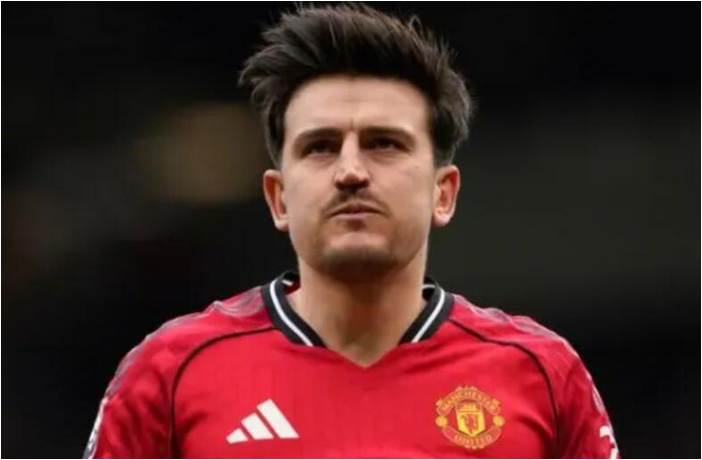 曼联高层分歧马奎尔去留，球员愿降薪留队