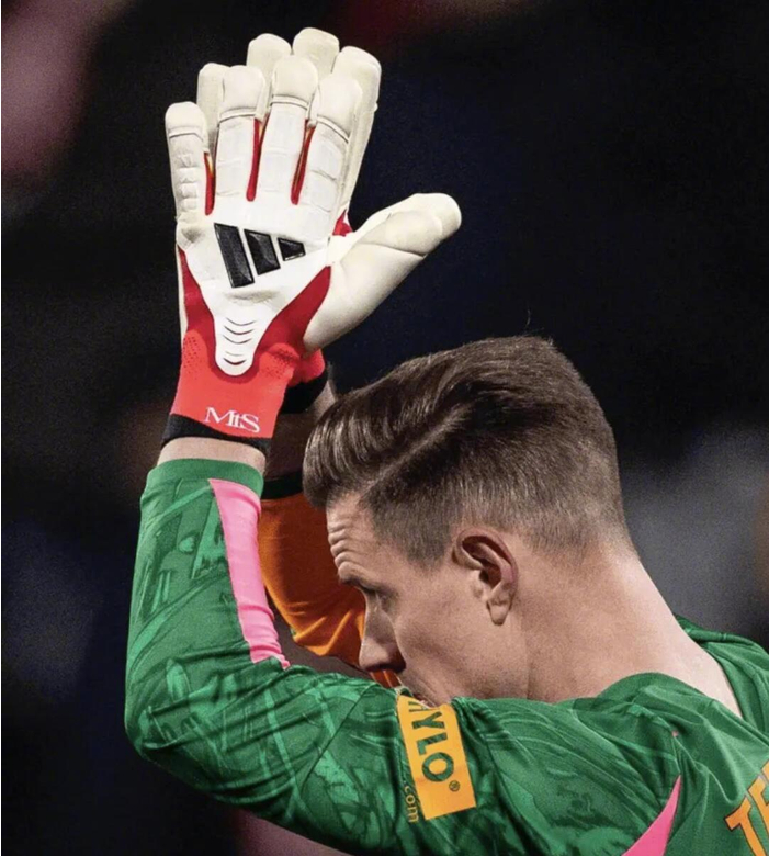 巴萨门将特尔施特根宣布将接受手术