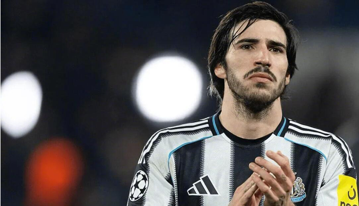 纽卡中场托纳利冬窗留队，夏窗或成转会市场焦点