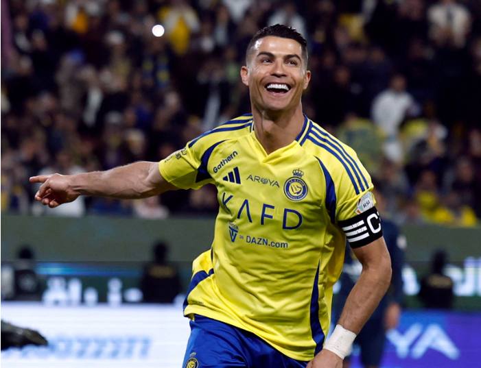 冲上热搜！C罗未来突变！权威媒体爆料，回归曼联受到阻碍