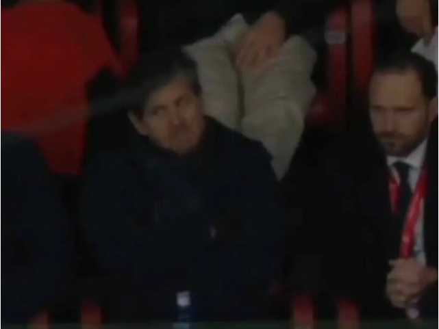 马卡：目睹卢克曼被换下，马竞总监阿莱马尼在看台上面露不解