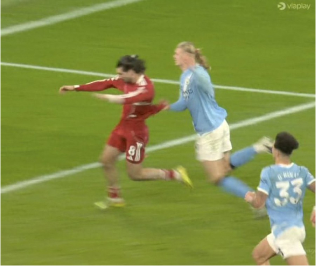 曼联离欧冠又近一步，利物浦自杀式输球输人！卡里克安排加班备战