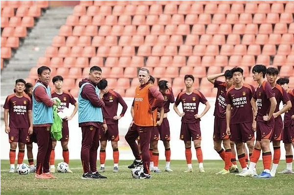 1-0！1-1！无缘双杀亚洲冠军，U19国足轮换全部首发，剑指世界杯！