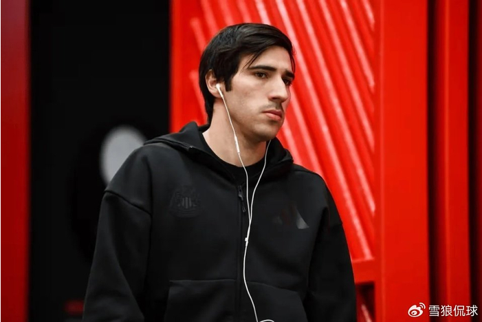 1亿英镑！曼联求购胖虎接班人被索高价 还面临枪手曼城竞争